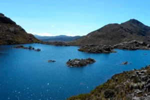 Noticias y Blogs 4 Páramo de Santurbán y la Resolución 0221 de 2025, ecosistema protegido en Colombia.