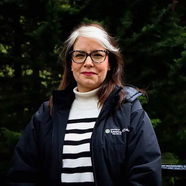 Vicerrectora Académica de la Universidad de América en Bogotá.